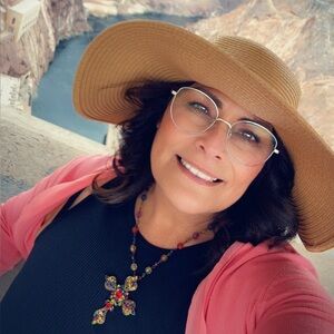Meet your Posher, Blanca